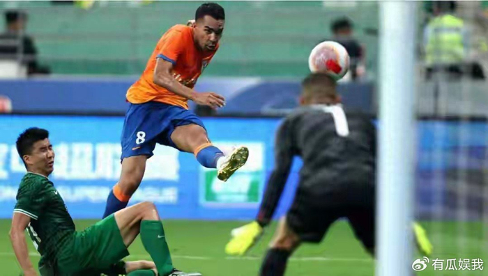 泰山队新发现!后撤的德尔加多,竟成了中场发动机?|佩德罗-阿尔瓦罗|山东泰山|段刘愚|崔康熙|克雷桑_新浪体育_新浪新闻